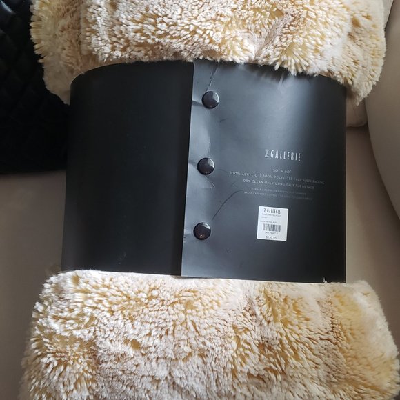 Z Gallerie Faux Chinchilla Throw GOLD - Picture 3 of 12